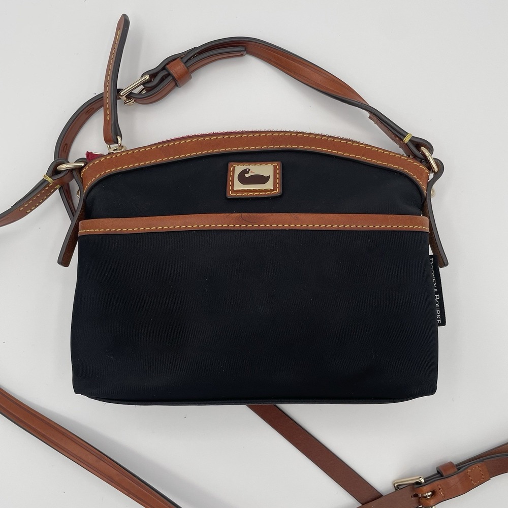 EUC Dooney Bourke Wayfarer Nylon/Leather Domed Crossbody‎ Purse Bag Small Black